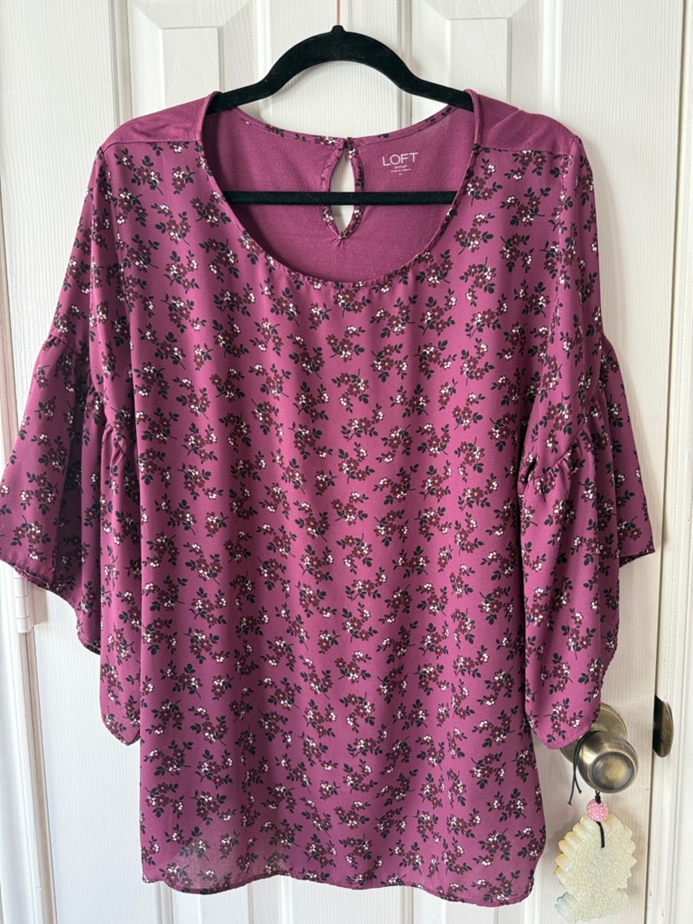 LOFT Mauve Floral Scoop-Neck Flutter Sleeve Blouse